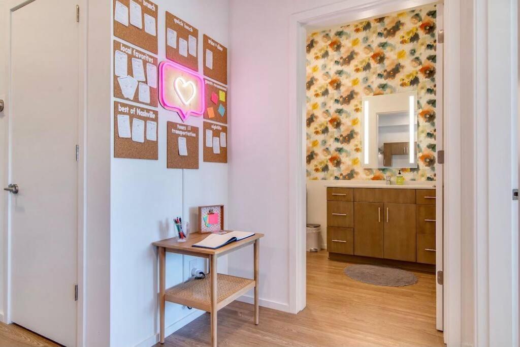 Stylish Downtown Condo W/ Pool & Parking Nashville Exterior foto