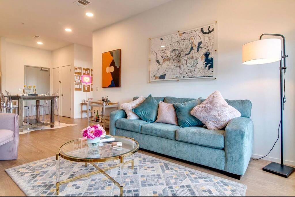 Stylish Downtown Condo W/ Pool & Parking Nashville Exterior foto